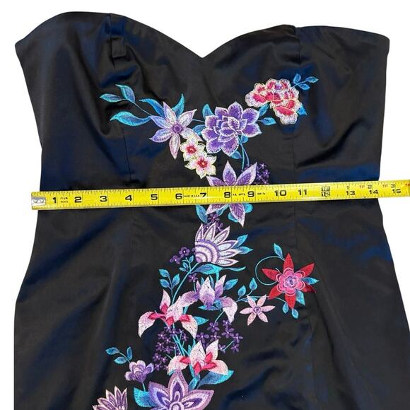 Woman's Lipsy London Strapless Mini Dress Black Floral Bodycon Size 6 - Picture 6 of 7